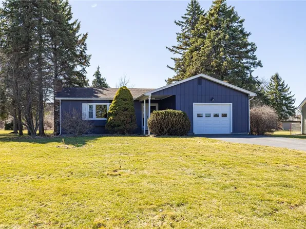 5155 Laura Ln, Canandaigua, NY 14424