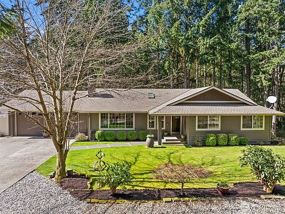 2nd image of 8216 61st Avenue NW