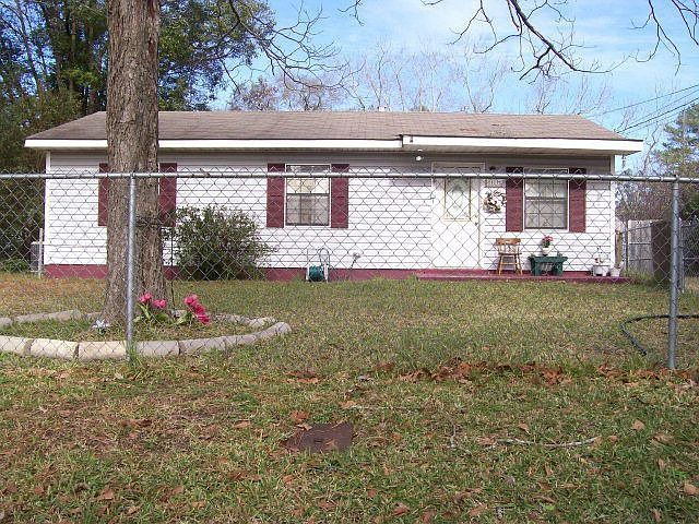 2nd image of 513 Barnard St