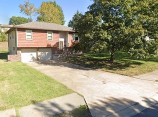 3102 Shearer Rd, Kansas City, KS 66106