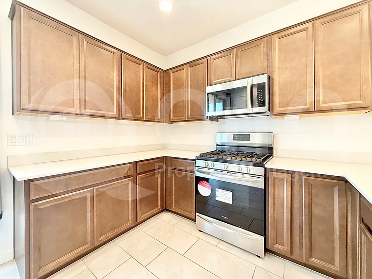 9432 W Roma Ave — Photo 6