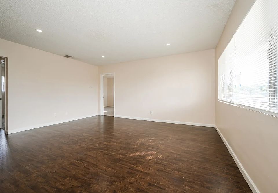 1st image of 12341 Poinsettia Ave