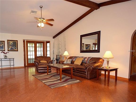 4th image of 21262 Giddings Ave