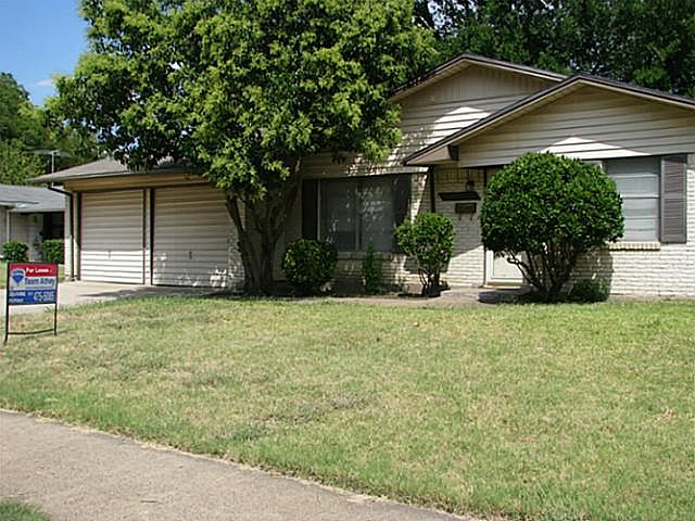 1st image of 2402 Nottingham Dr