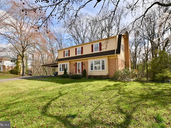 8701 Gateshead Rd, Alexandria, VA 22309