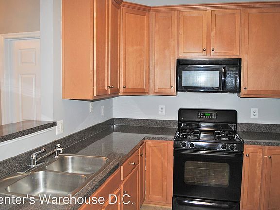 4th image of 3820 Lightfoot St Unit 119