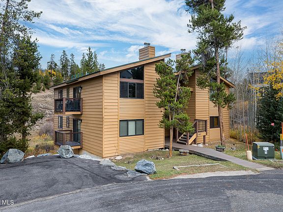 2nd image of 843 Badger Lane #C