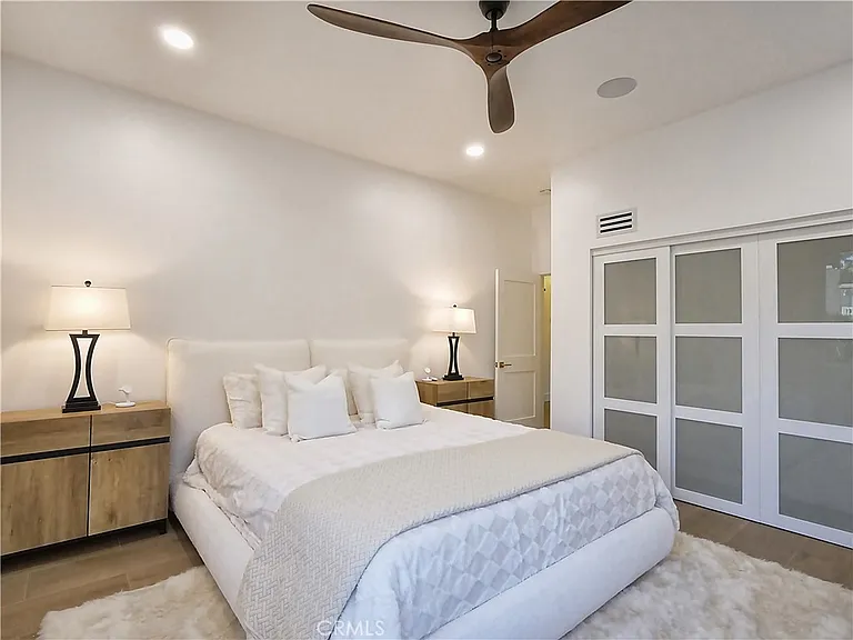32551 Seacliff Dr — Photo 24