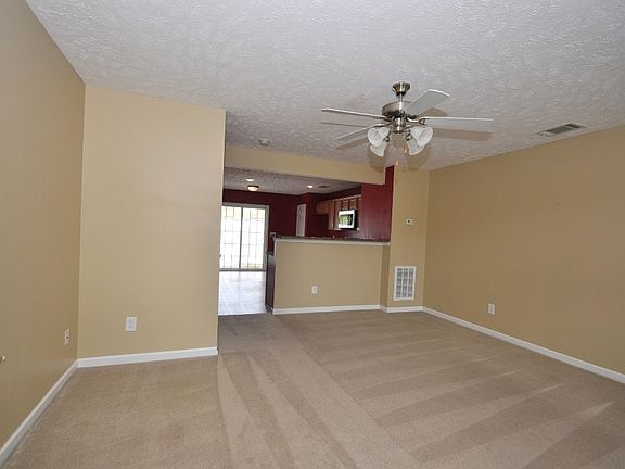 3rd image of 1507 Sprucedale Dr