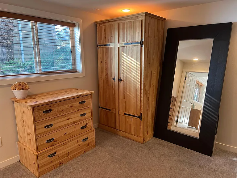 11557 Holmes Point Dr NE — Photo 24