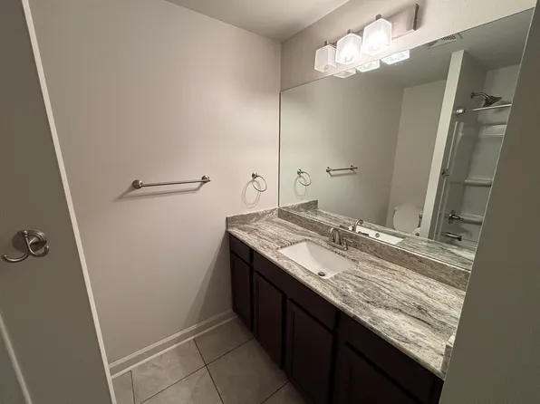 241 Pleasant Holly Dr, Benton, AR 72015