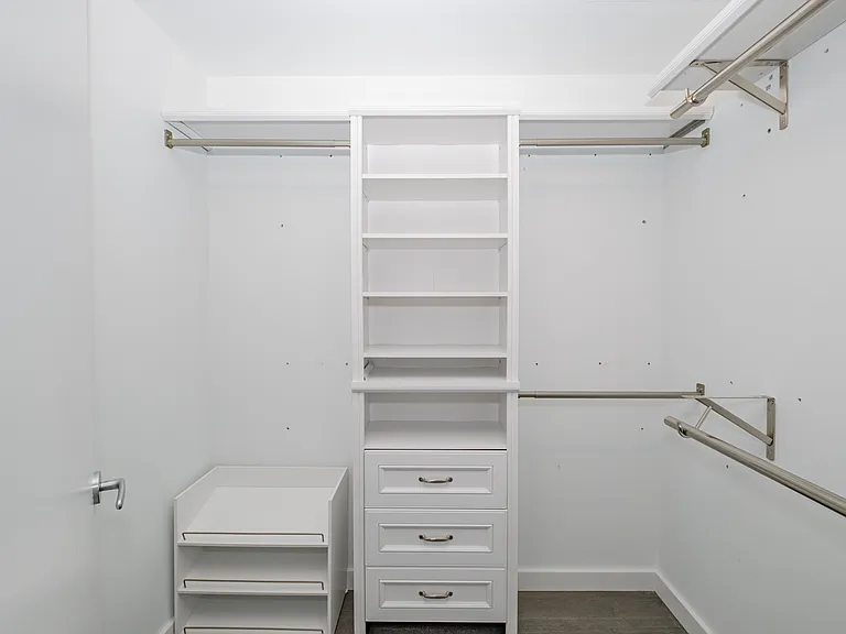 One Park Condos — Photo 24