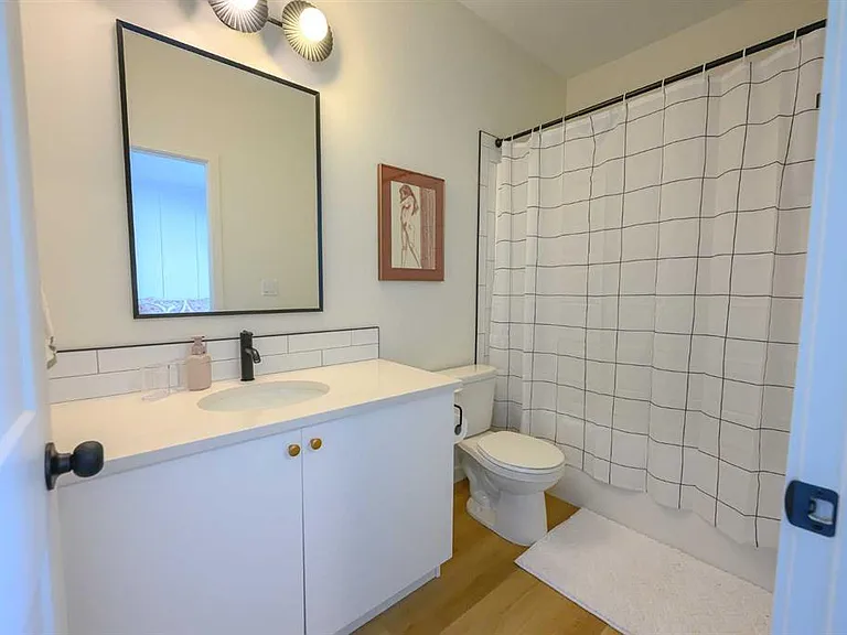 11962 81st Ave #1 — Photo 22
