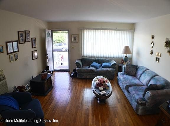 3rd image of 110 S Railroad Ave