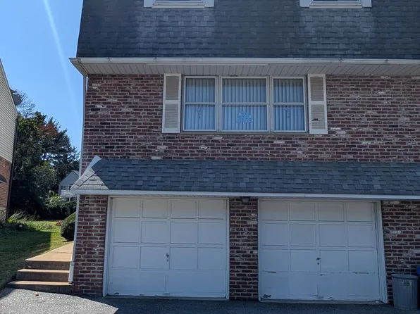 624 Country Ln, Morton, PA 19070