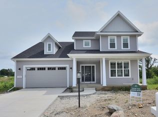 W199N5296 Ponderosa Ct, Menomonee Falls, WI
