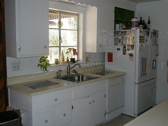 4th image of 2306 Saxon St