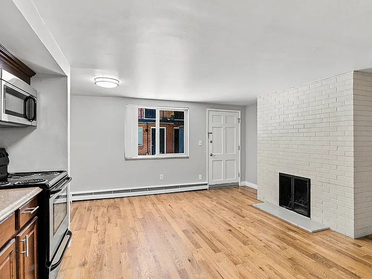 222 Logan — Photo 33