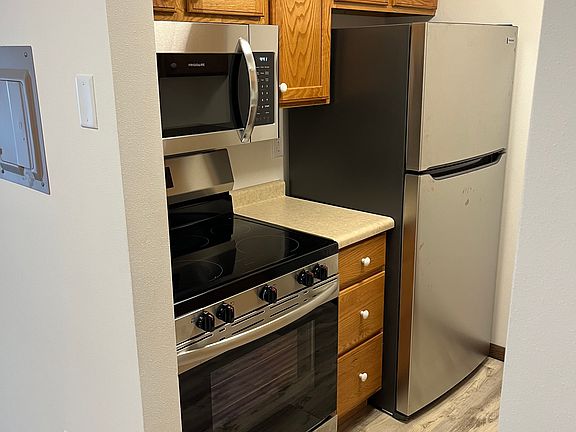 2nd image of 401 S Marietta St #6