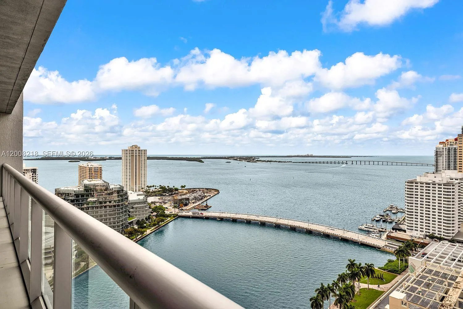 Icon Brickell No Two — Photo 2