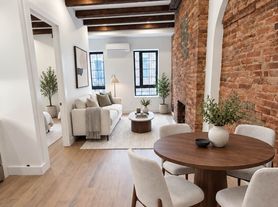 105 Berry St