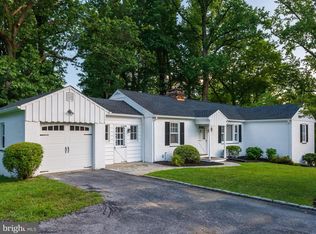 13 Deepdale Rd, Strafford, PA 19087