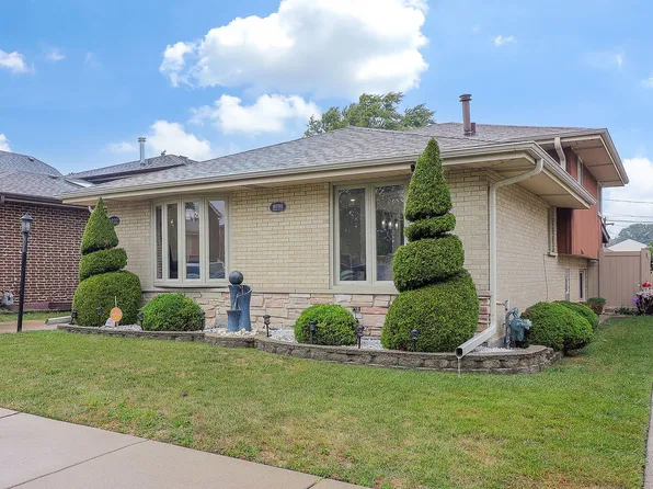 8732 Ridge St, River Grove, IL 60171