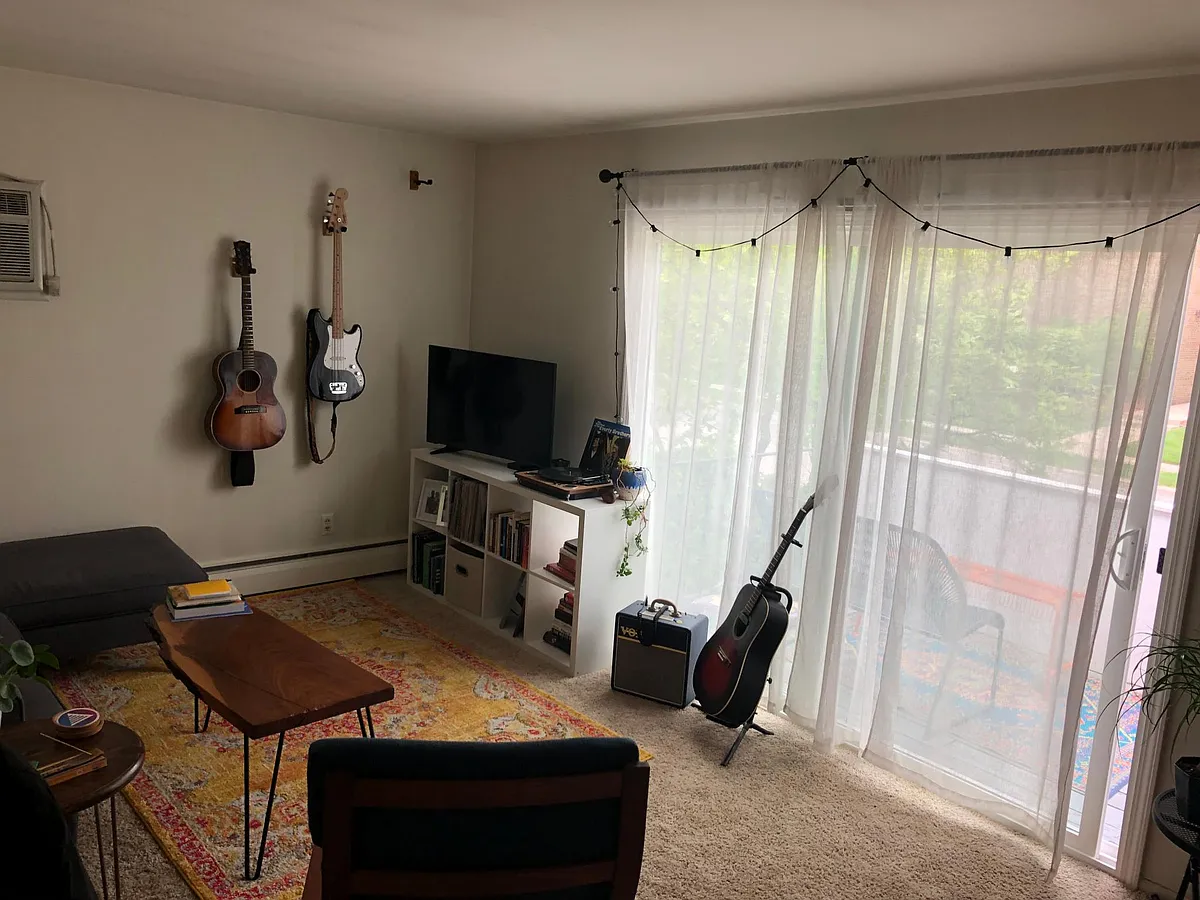 Building Photo - 229 Collingwood Dr #3
