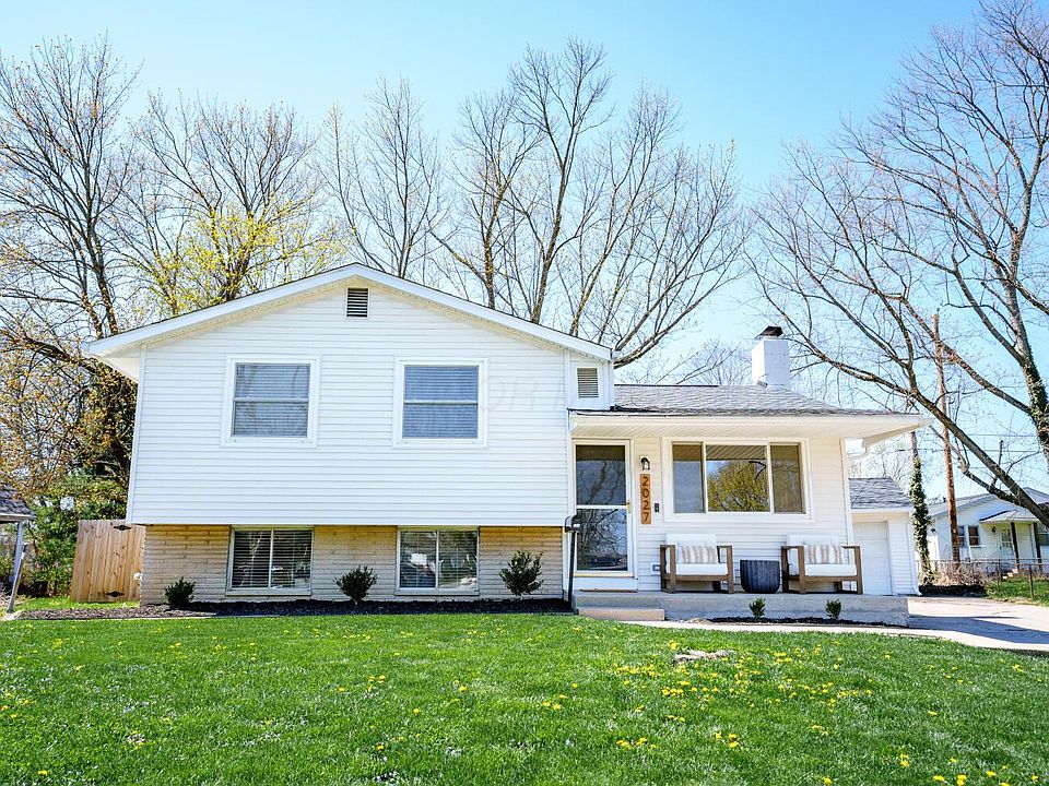 1st image of 2027 Shawbury Ct W