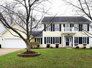 420 Woodview Manor Ln, Saint Louis, MO