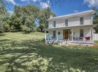 30190 Bittersweet Dr, Emory, VA 24327