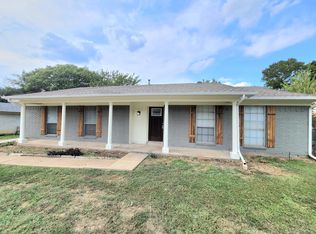 2606 Burningtree Ct, Arlington, TX 76014