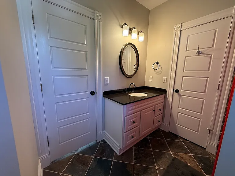 67 Trinity Pl — Photo 6