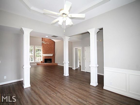 4th image of 180 Arbor Creek Way