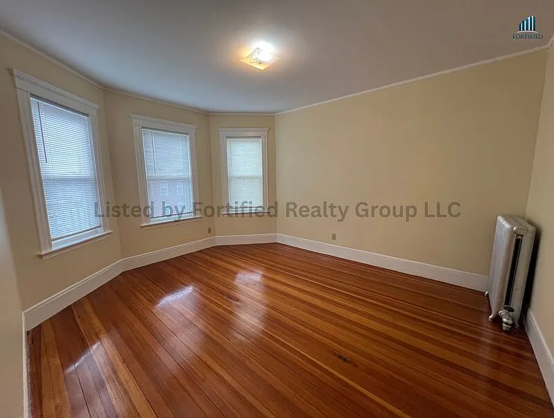 Building Photo - 142 Washington St #3