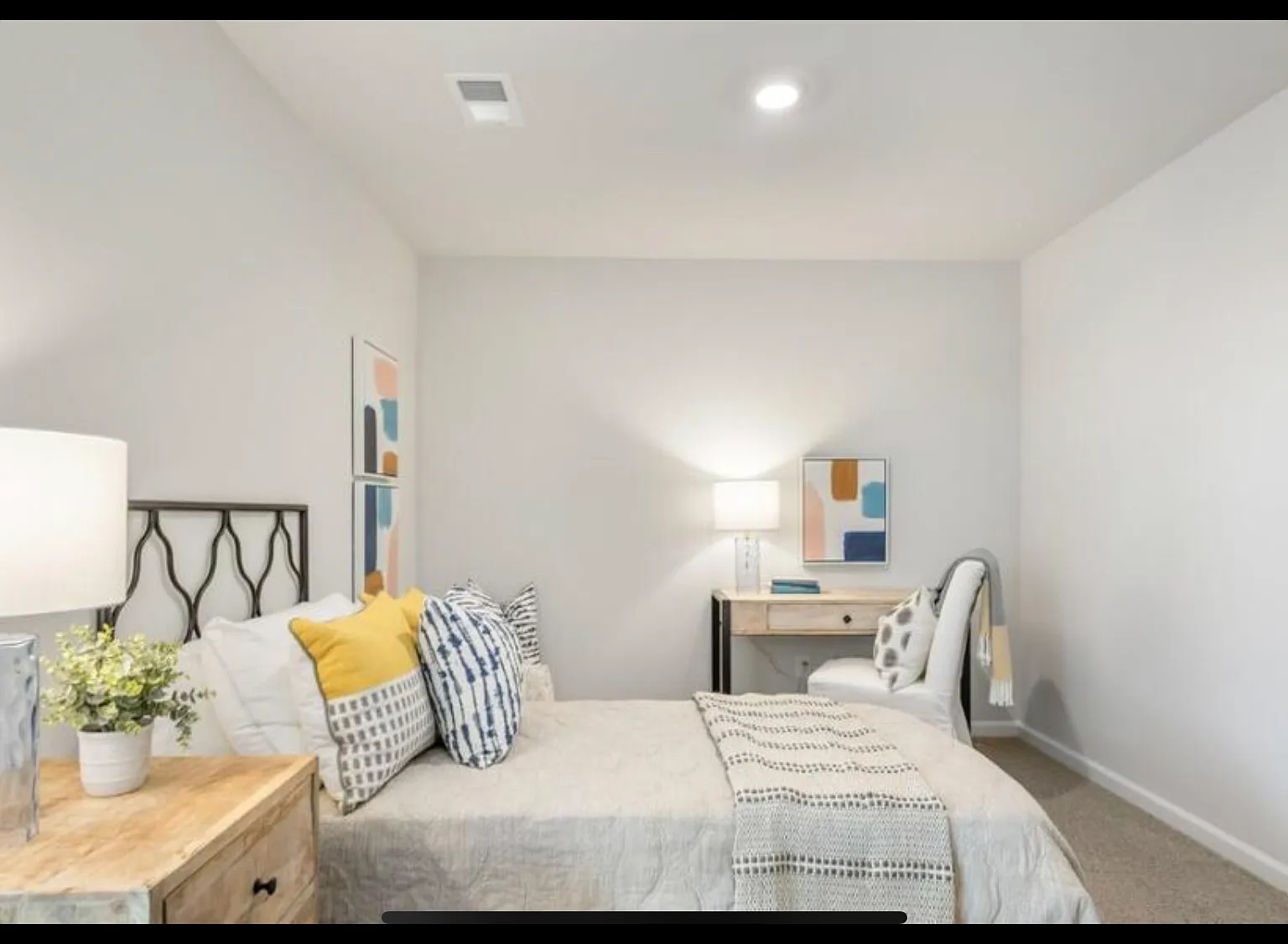 4 bed, 1763 sqft, $2,400 — Photo 4