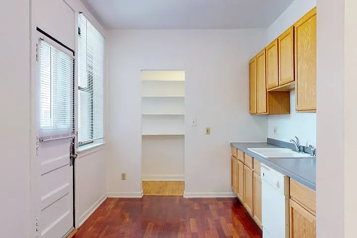5237-5245 S. Kenwood Avenue — Photo 91