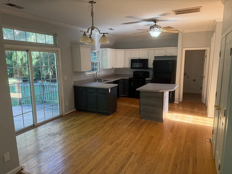 1614 Spandril Ln — Photo 6