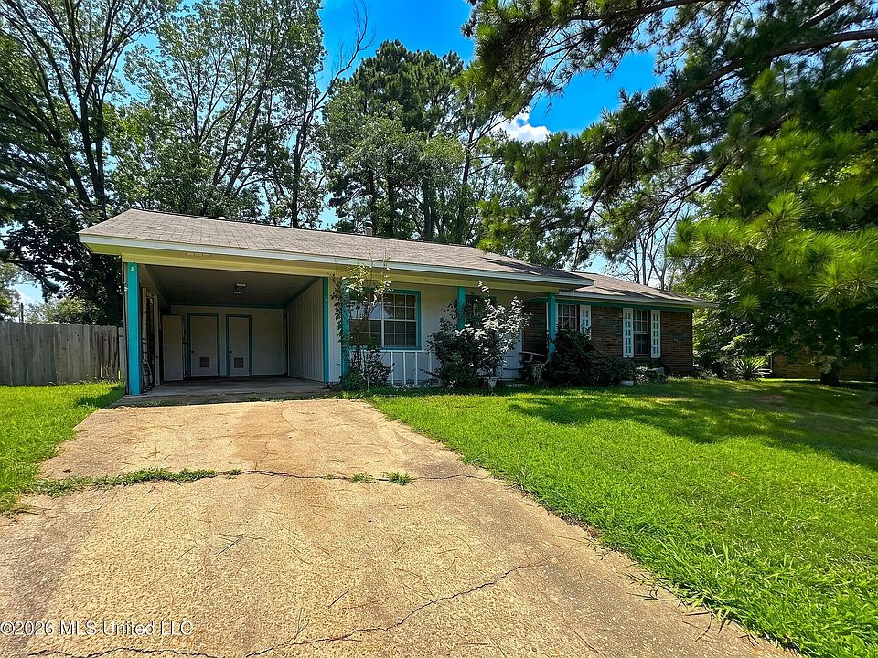1st image of 565 Sunny Orchard Ln