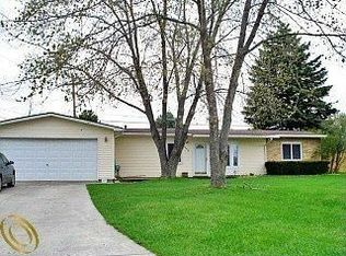 655 Gamma Rd, Walled Lake, MI 48390