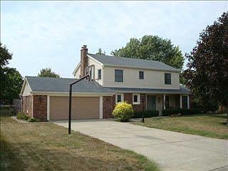 1st image of 825 Briarwood Ct