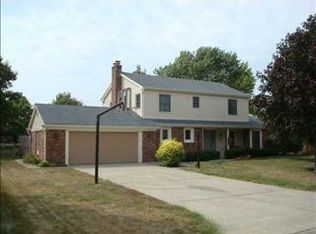 825 Briarwood Ct, Anderson, IN 46012