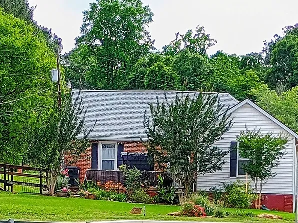 6105 20th Ave, Valley, AL 36854