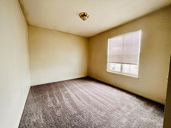 3rd image of 2913 Cantabrian Dr #D