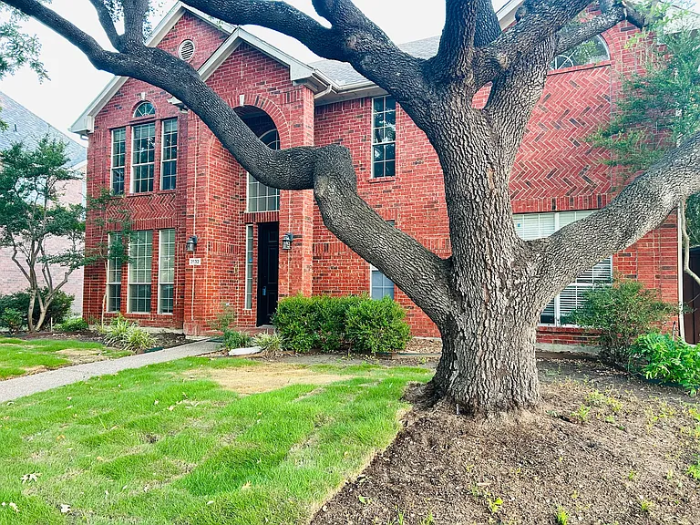 2132 Cliffside Dr — Photo 3