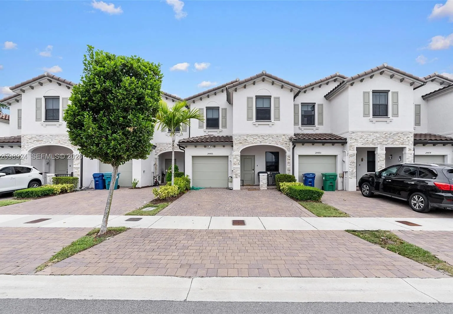 Silver Palm Residential H — Photo 2