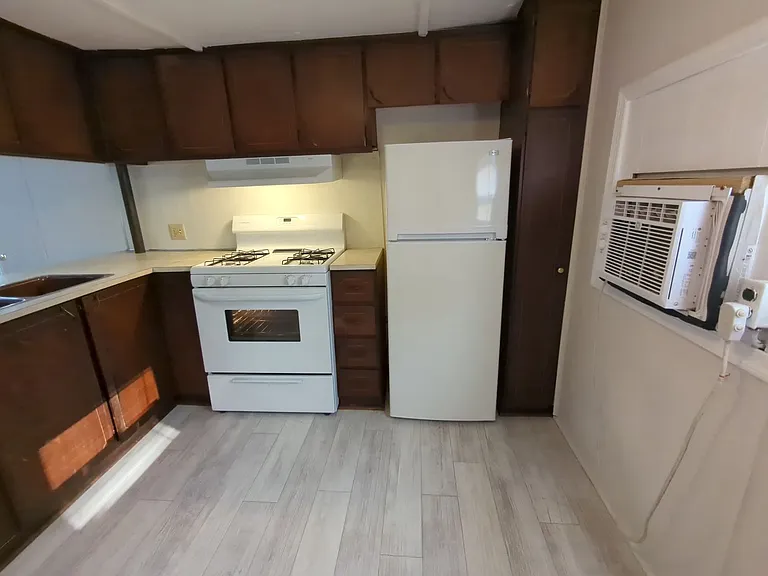 2100 W Mason Ave — Photo 11