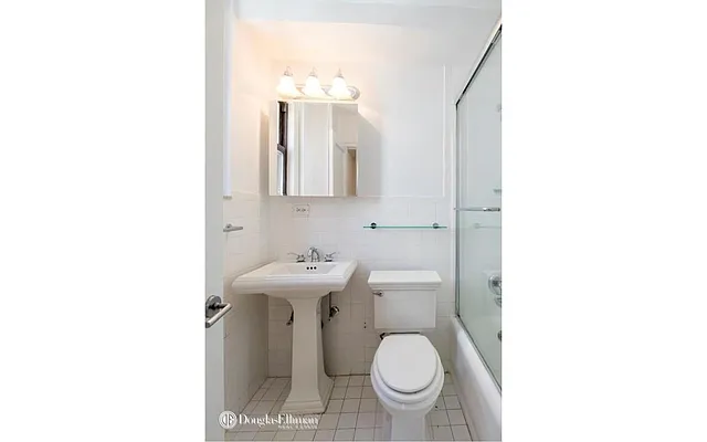 Rented by Douglas Elliman | media 16