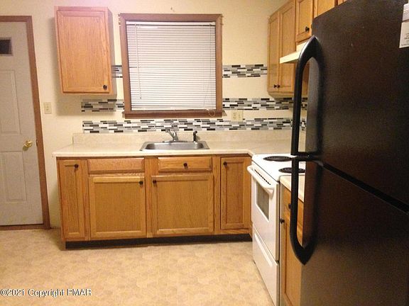 5th image of 1073 Knollwood Dr