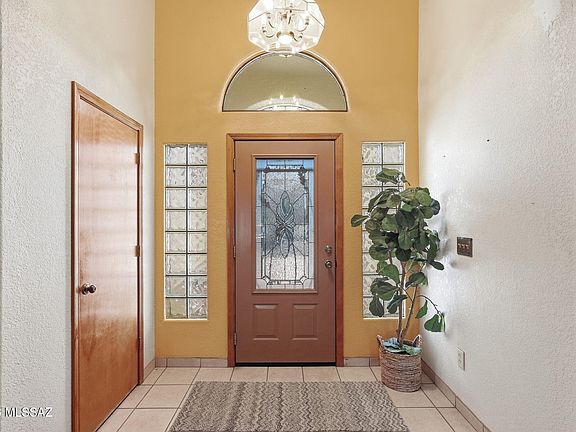 4th image of 1430 W Via Ventajosa